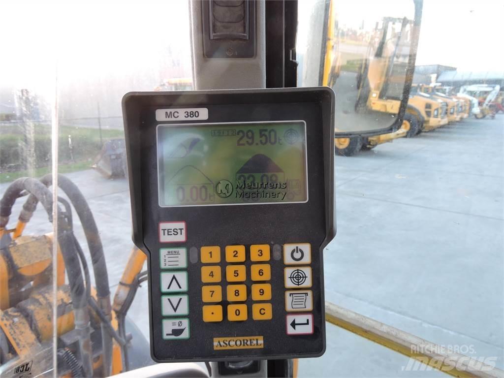 JCB 436B 輪胎式裝載機