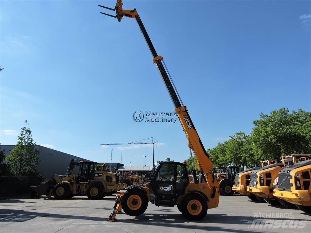 JCB 535-125 伸縮臂操作車
