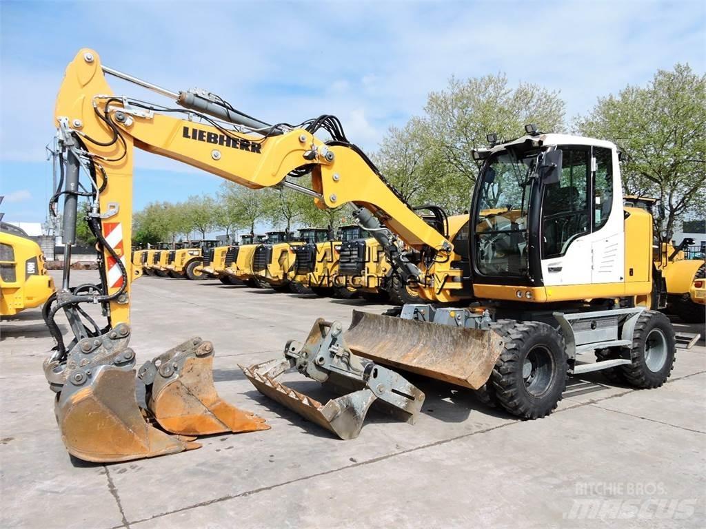 Liebherr A910 旋轉式挖土機/掘鑿機/挖掘機
