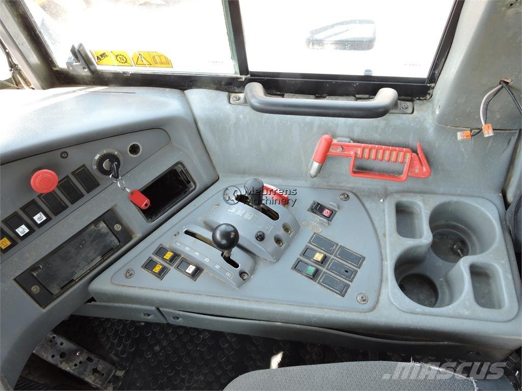 Volvo A25E 鉸接式起吊車