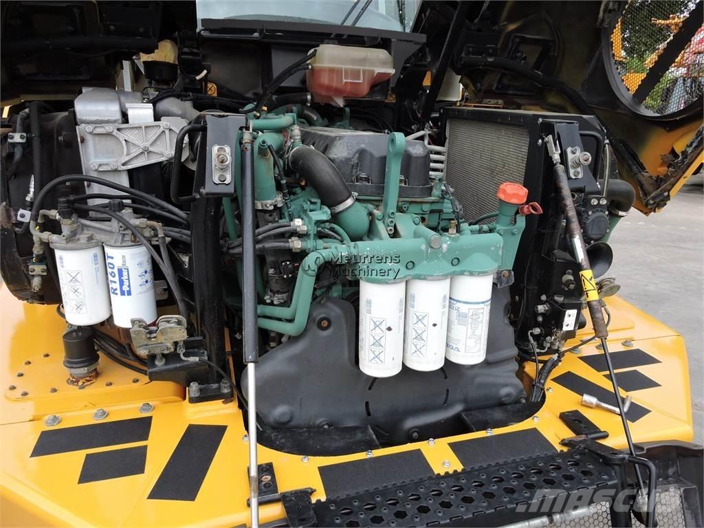 Volvo A30F 鉸接式起吊車
