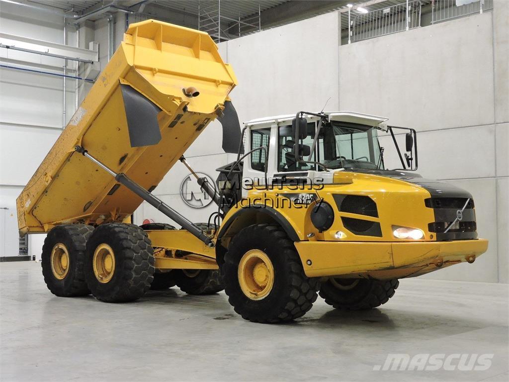 Volvo A30F 鉸接式起吊車
