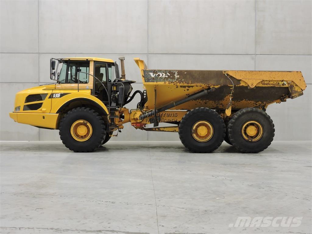 Volvo A30F 鉸接式起吊車