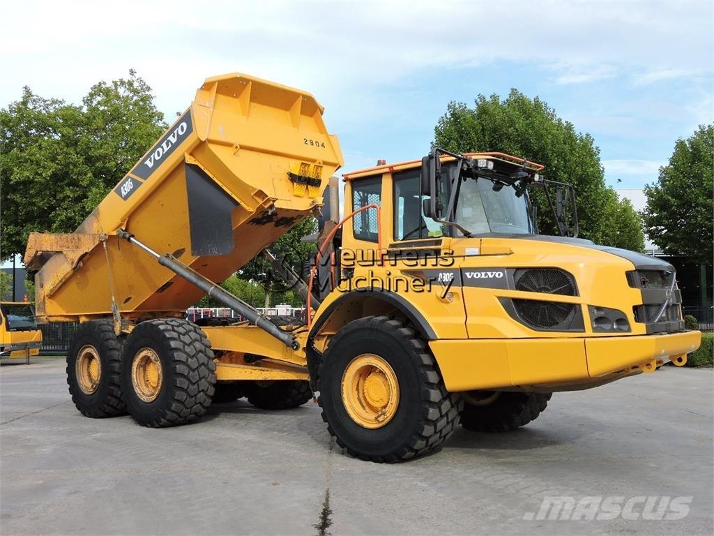 Volvo A30G 鉸接式起吊車