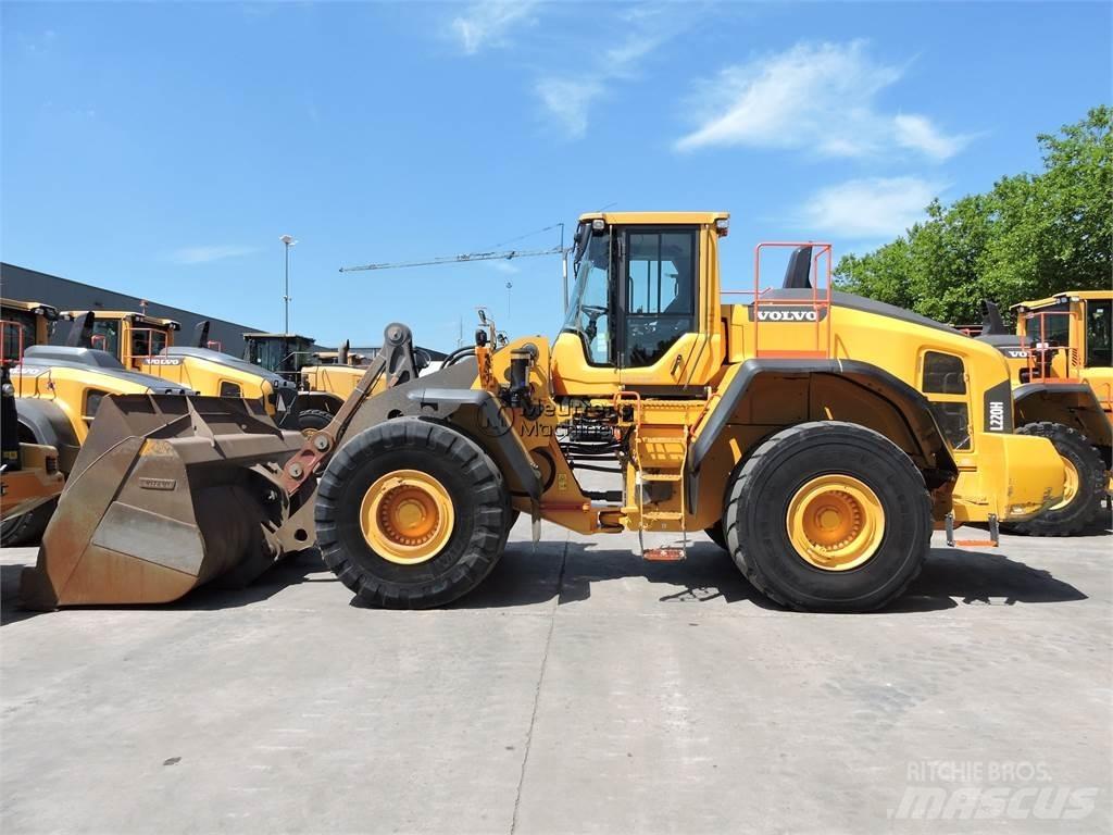Volvo L220H 輪胎式裝載機