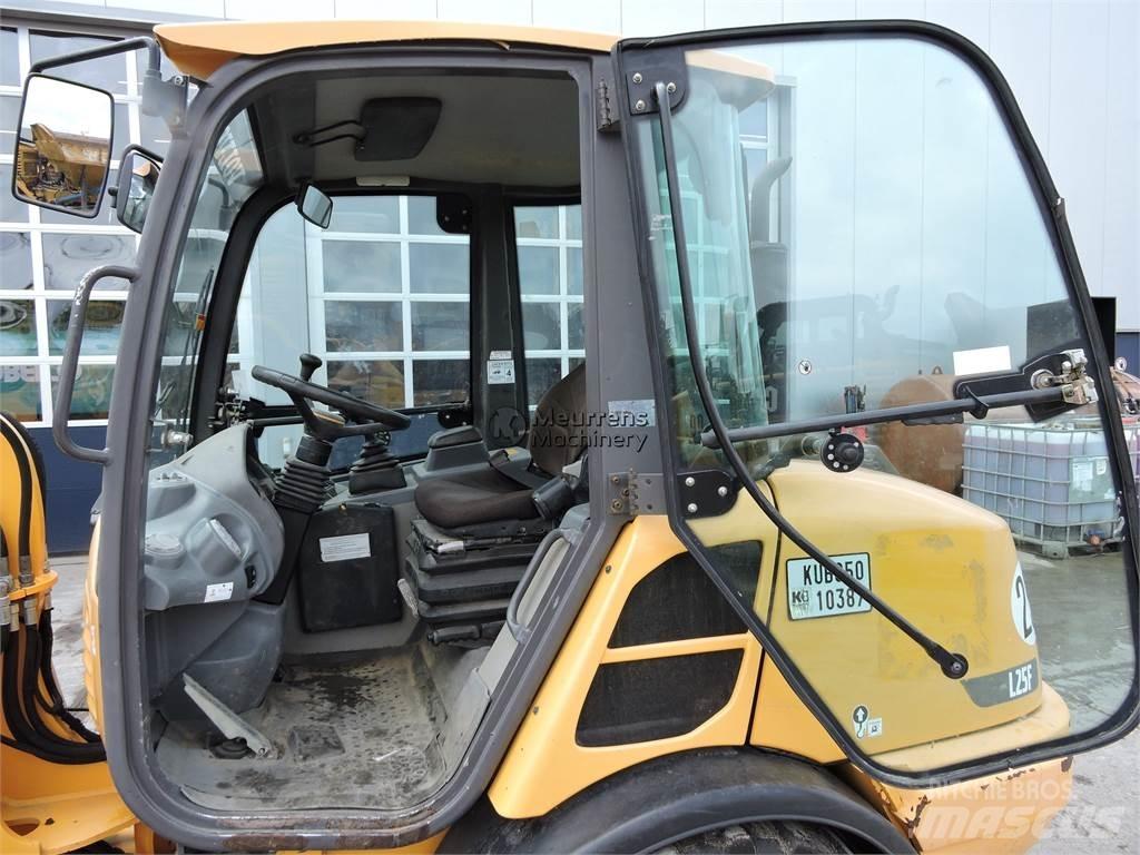 Volvo L25F 輪胎式裝載機