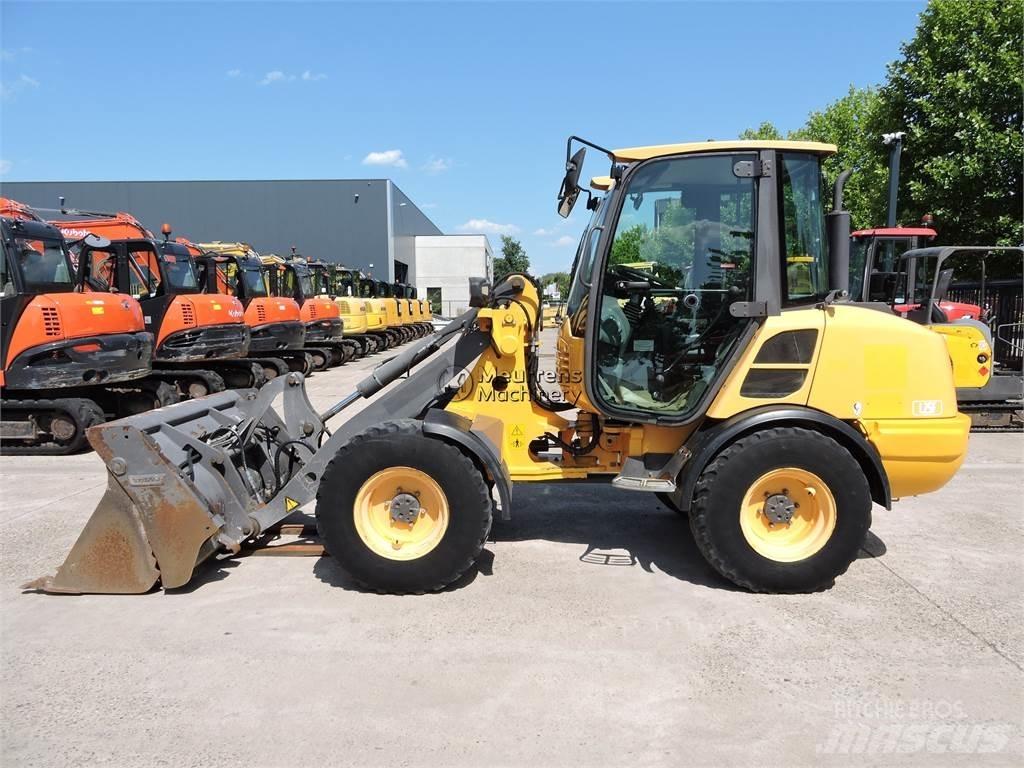 Volvo L25F + FORK 輪胎式裝載機