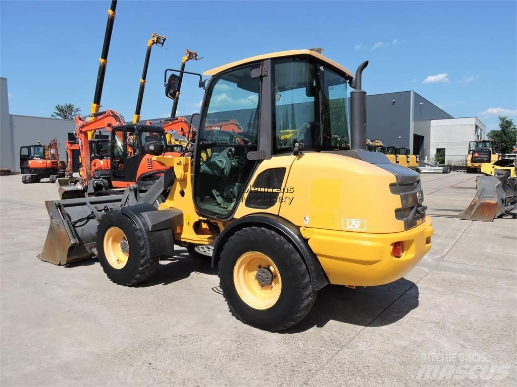 Volvo L25F + FORK 輪胎式裝載機