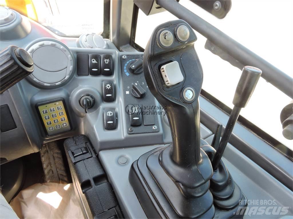 Volvo L25F + FORK 輪胎式裝載機