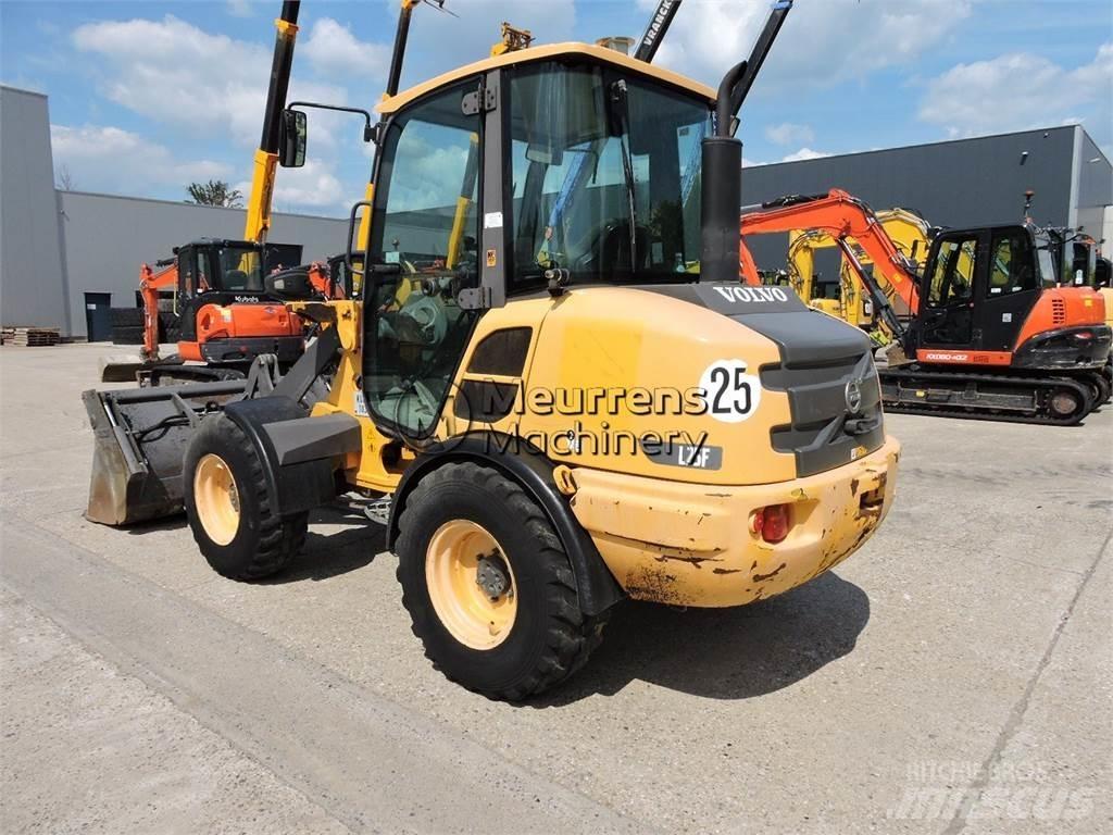 Volvo L25F + FORK 輪胎式裝載機