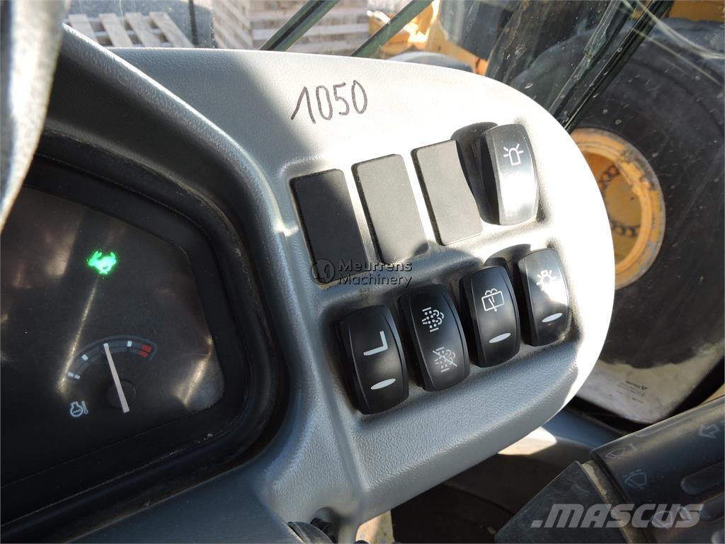 Volvo L30G 輪胎式裝載機