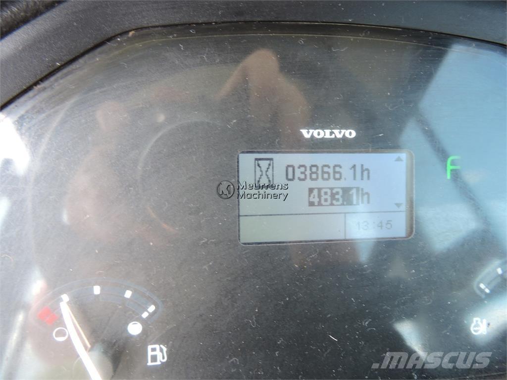 Volvo L30G + FORK 輪胎式裝載機