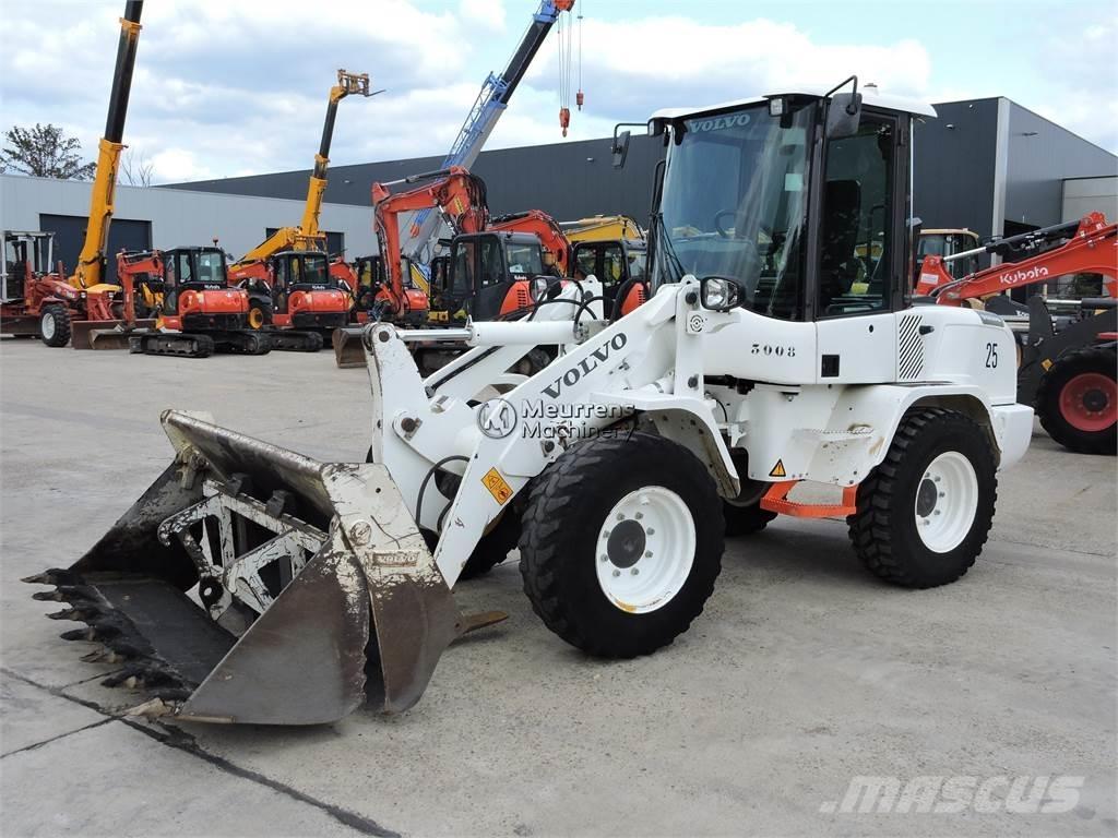 Volvo L30G + FORK 輪胎式裝載機