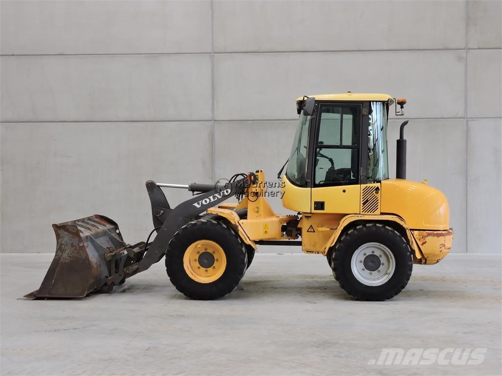 Volvo L35B 輪胎式裝載機