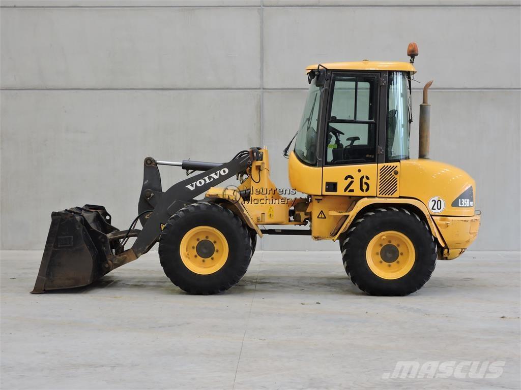 Volvo L35B 輪胎式裝載機
