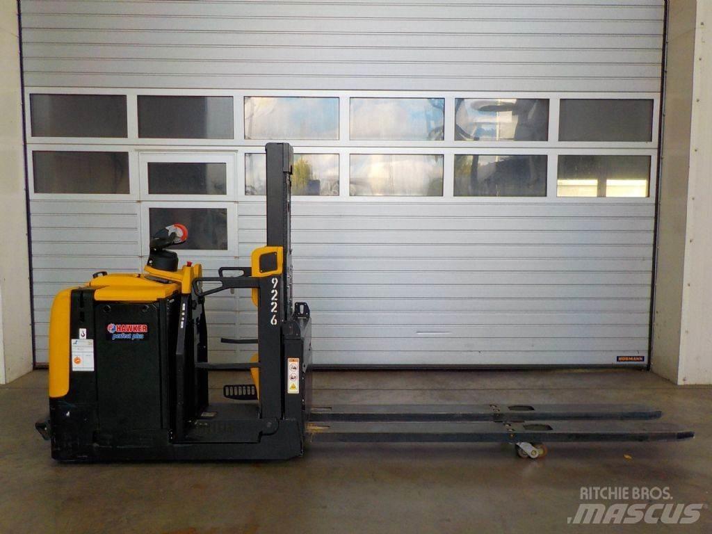 Yale MO25 中端式裝載機