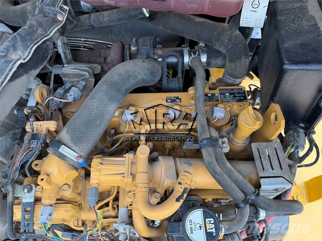 CAT 908 M 輪胎式裝載機