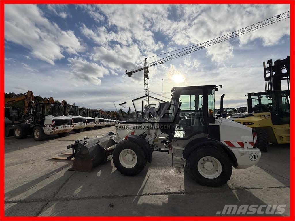 CAT 908M 輪胎式裝載機