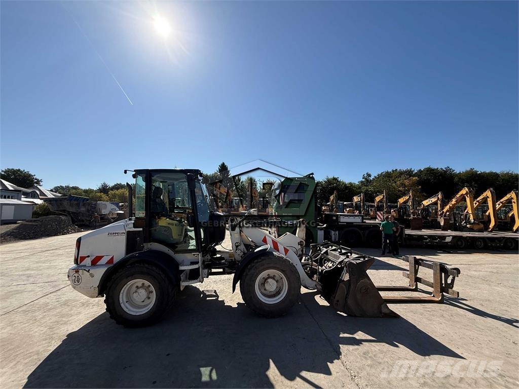 CAT 908M 輪胎式裝載機