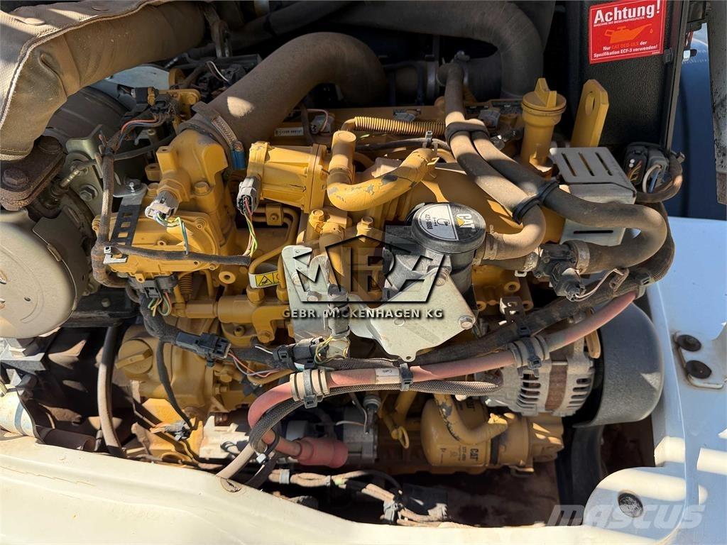 CAT 908M 輪胎式裝載機