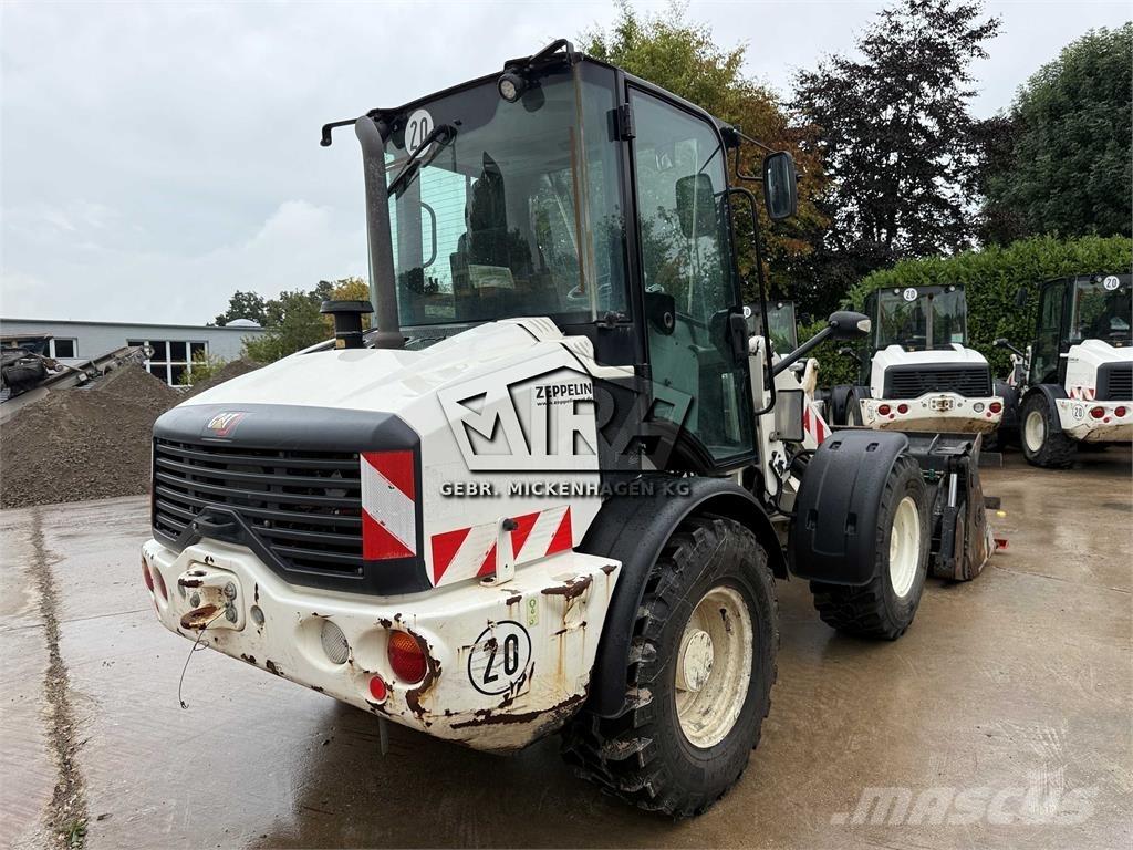 CAT 908M 輪胎式裝載機