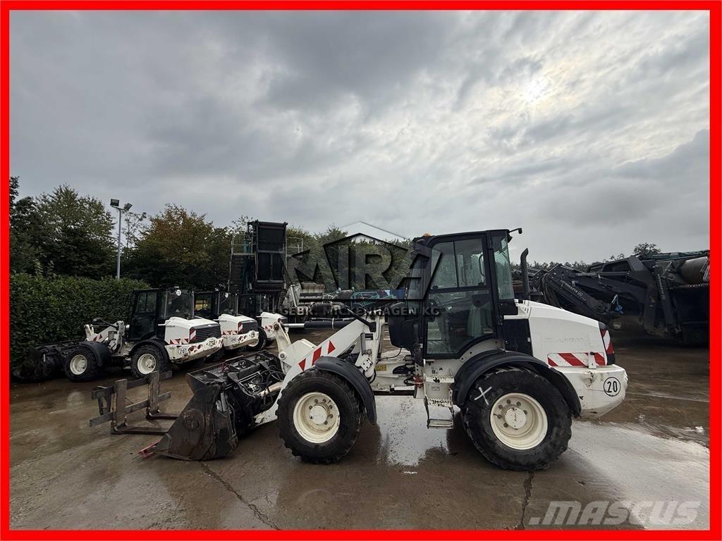 CAT 908M 輪胎式裝載機