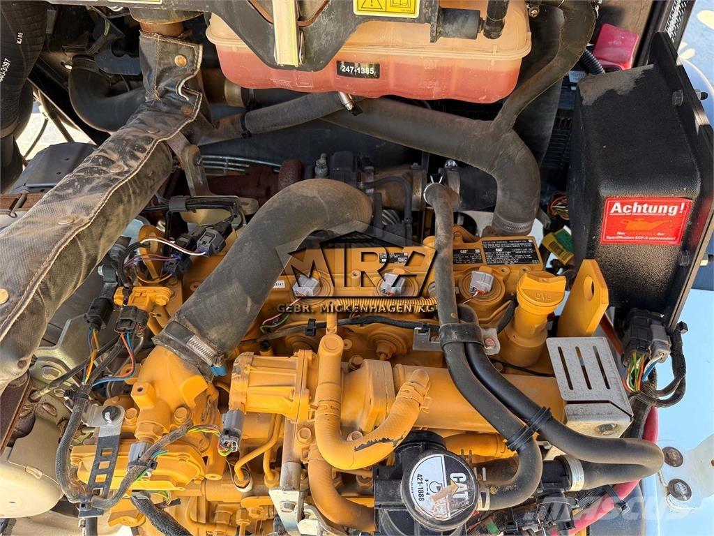 CAT 908M 輪胎式裝載機