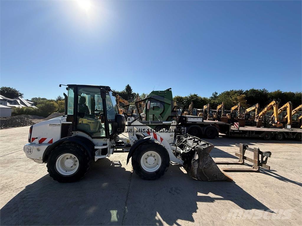 CAT 908M 輪胎式裝載機