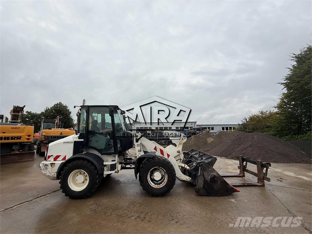 CAT 908M 輪胎式裝載機