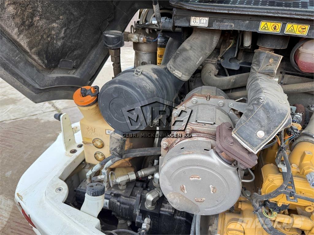 CAT 908M 輪胎式裝載機