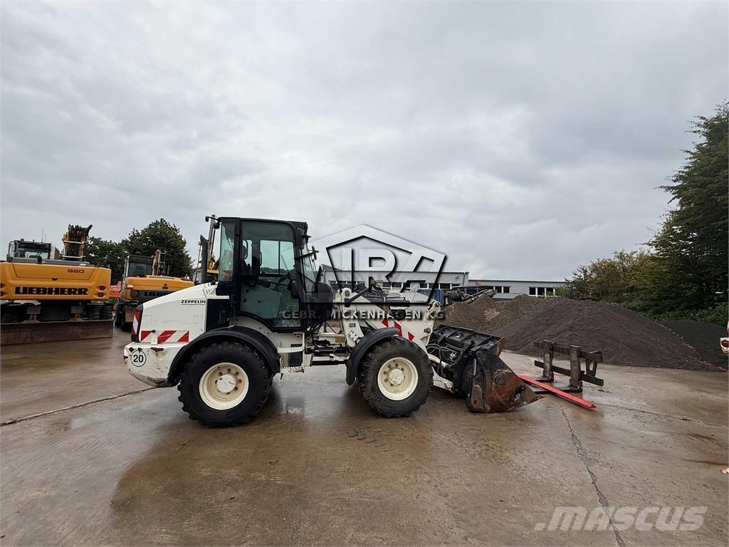 CAT 908M 輪胎式裝載機