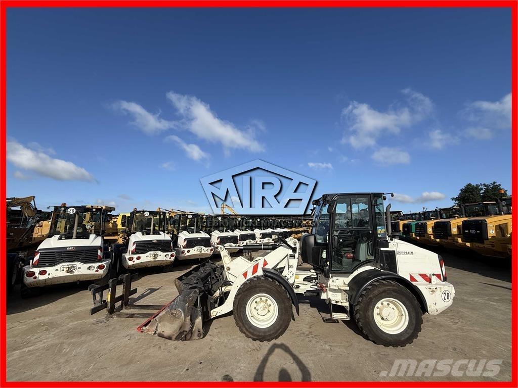 CAT 908M 輪胎式裝載機