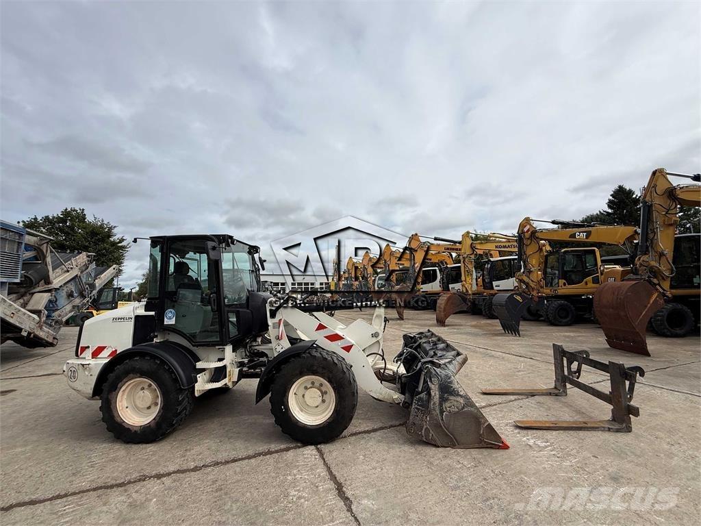 CAT 908M 輪胎式裝載機