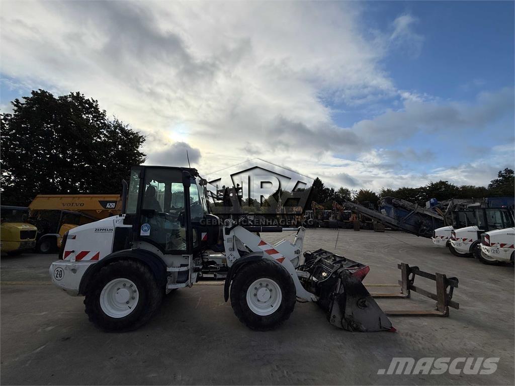 CAT 908M 輪胎式裝載機