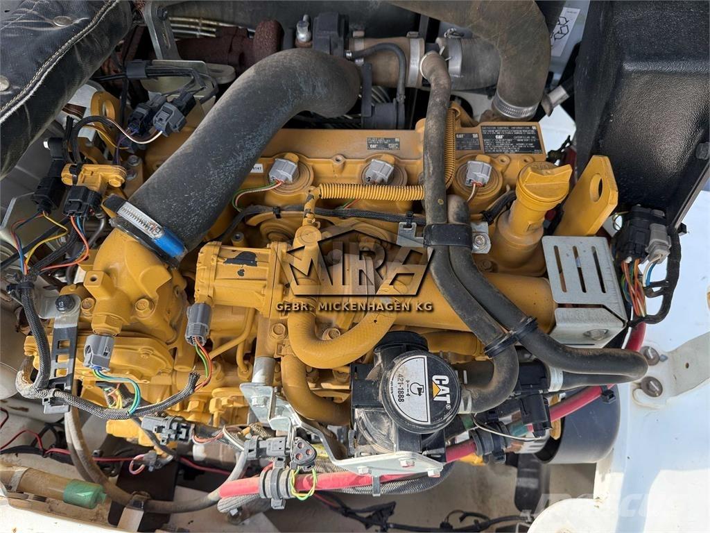 CAT 908M 輪胎式裝載機