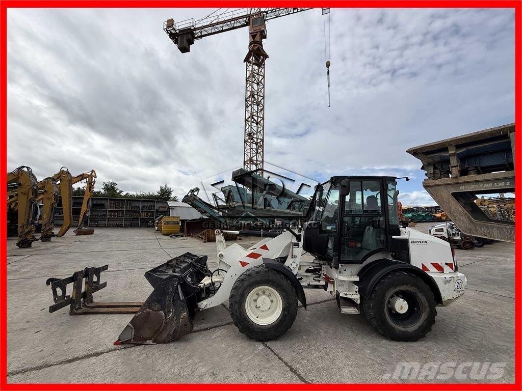 CAT 908M 輪胎式裝載機