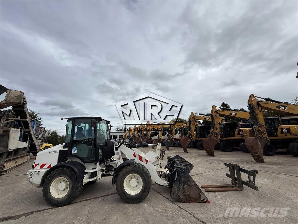 CAT 908M 輪胎式裝載機