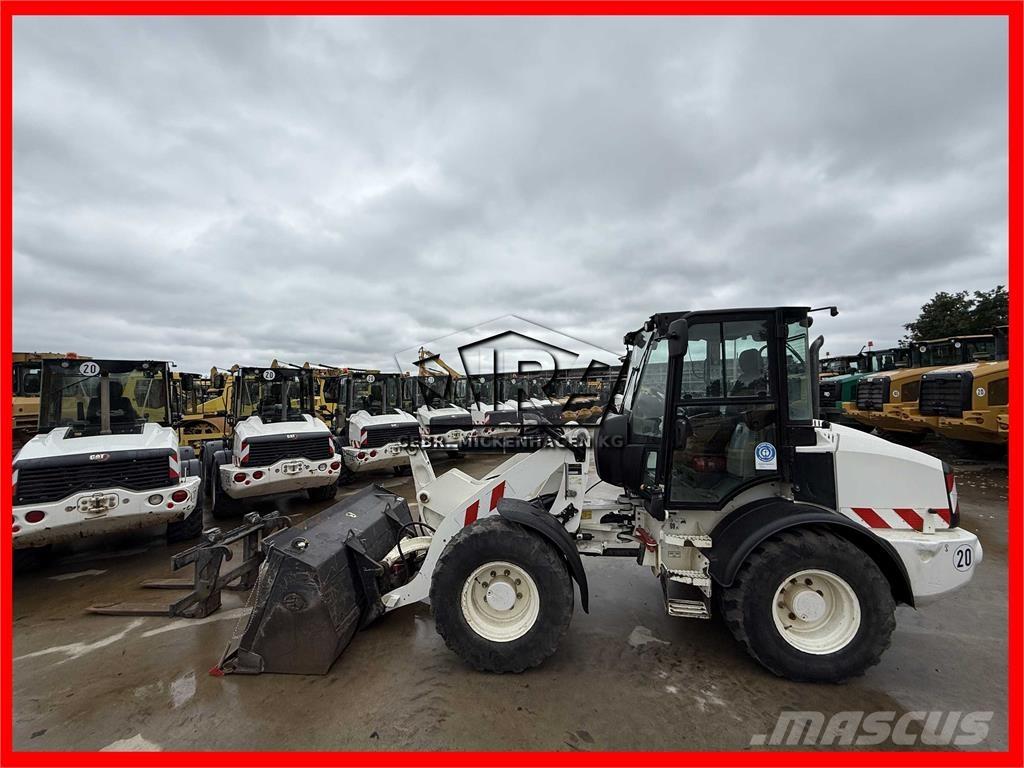 CAT 908M 輪胎式裝載機