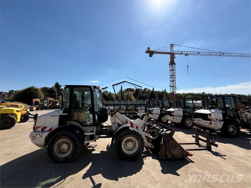 CAT 908M 輪胎式裝載機