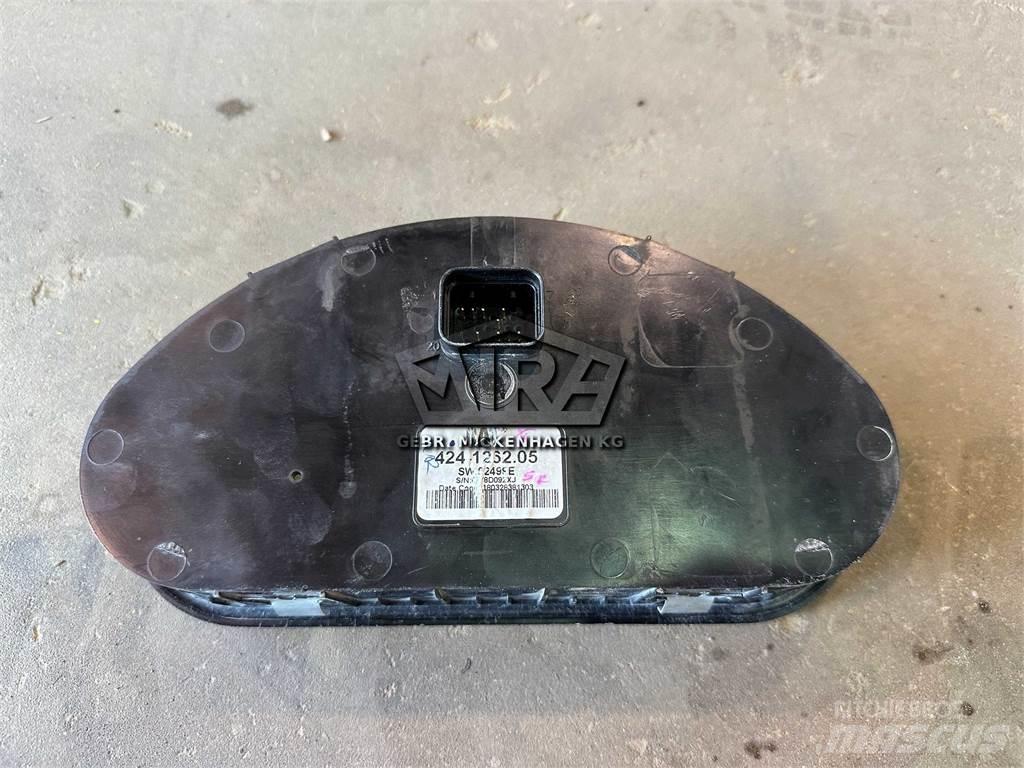 CAT 938 M/ Display 電子設備