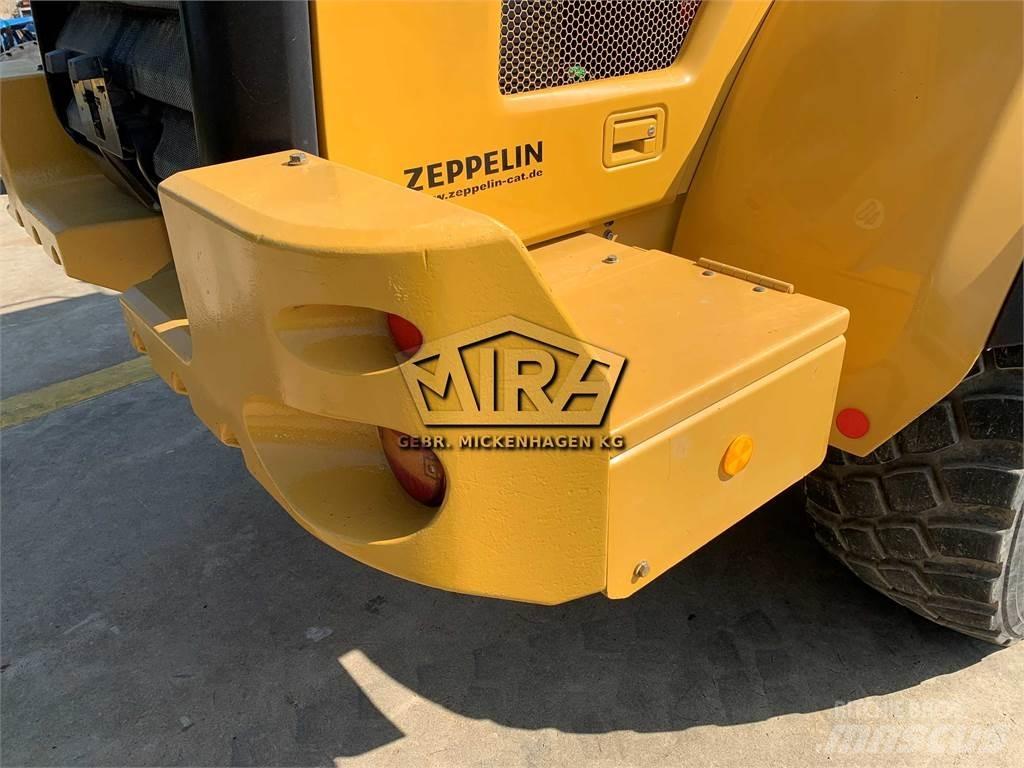 CAT 938M 輪胎式裝載機