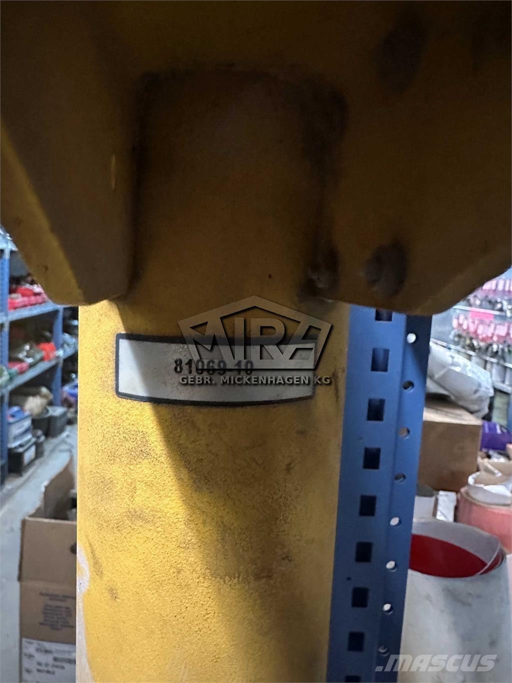 Trimble 2x Mast 其他