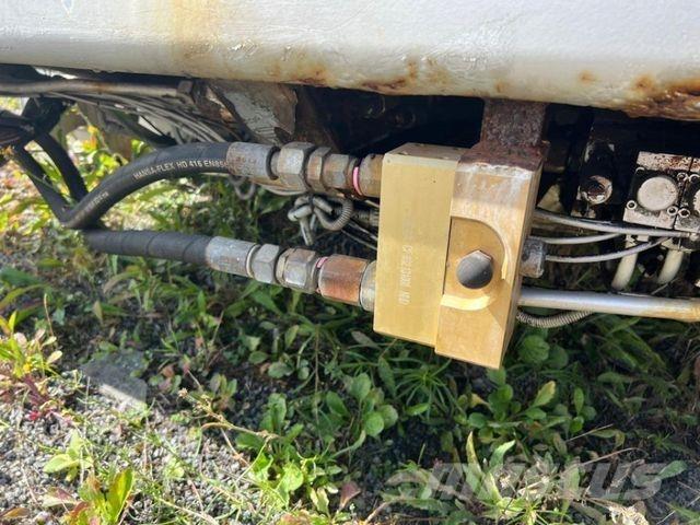  ANDERE 吊鉤式起重車