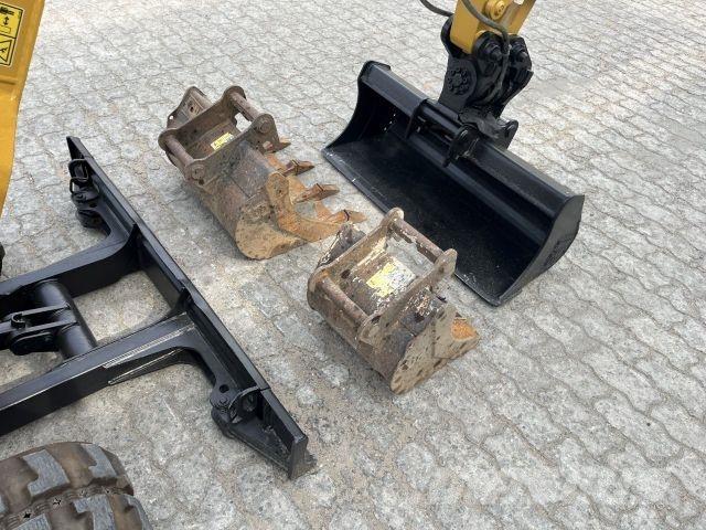 CAT 302 CR 其他