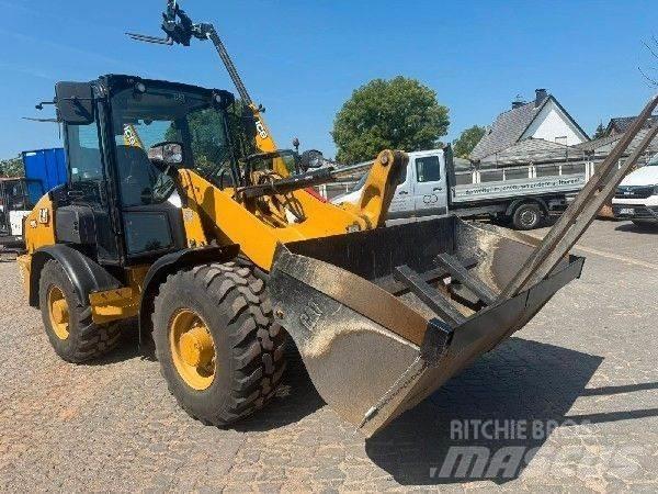 CAT 906 輪胎式裝載機