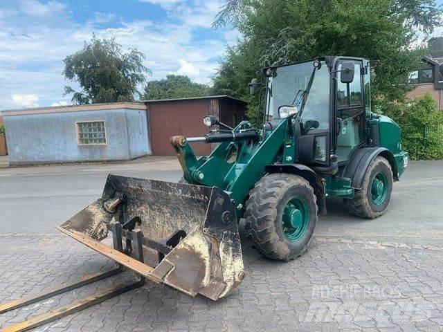 CAT 906 M 輪胎式裝載機