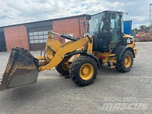 CAT 908 輪胎式裝載機