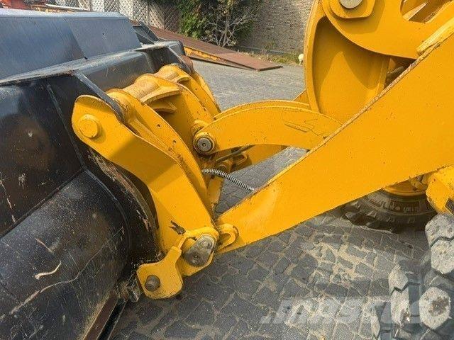CAT 914M 輪胎式裝載機