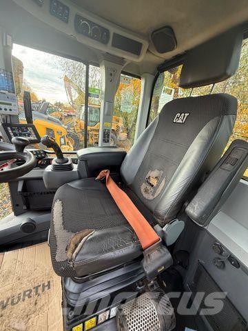CAT 938 M 輪胎式裝載機