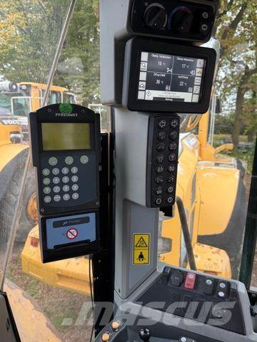 CAT 950 M 輪胎式裝載機